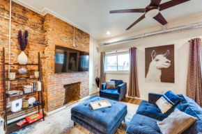 Townhome about 1 Mi to Downtown Pittsburgh and Stage AE